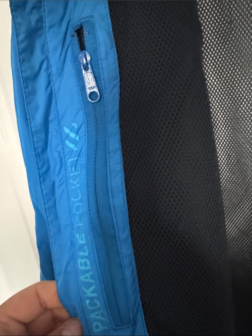 Helly Hansen Bright Blue Packable Hooded Jacket - Picture 5 of 10